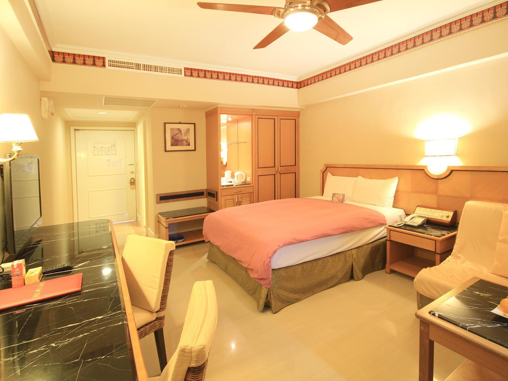 Kks Hotel Hualien City Exterior photo
